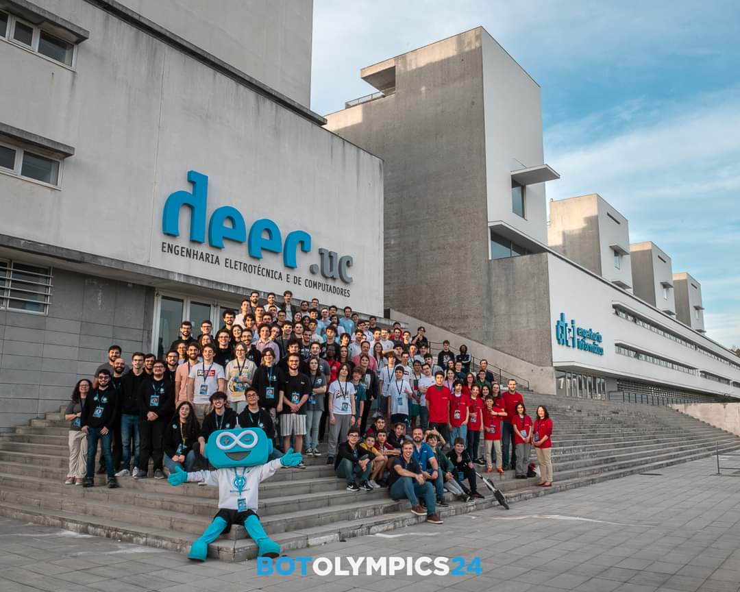 Robotics Club at Agrupamento Raul Proença wins double victory at BotOlympics